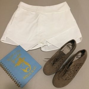 Choies White Asymmetrical Envelope Skort